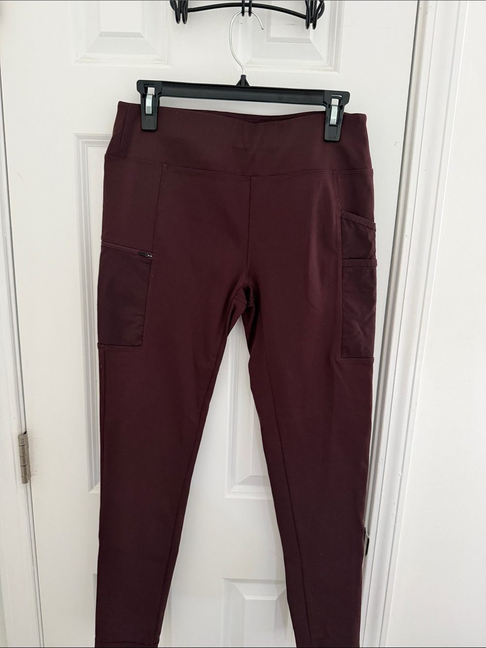Carhartt Women's Leggings in Deep Burgundy Size Small